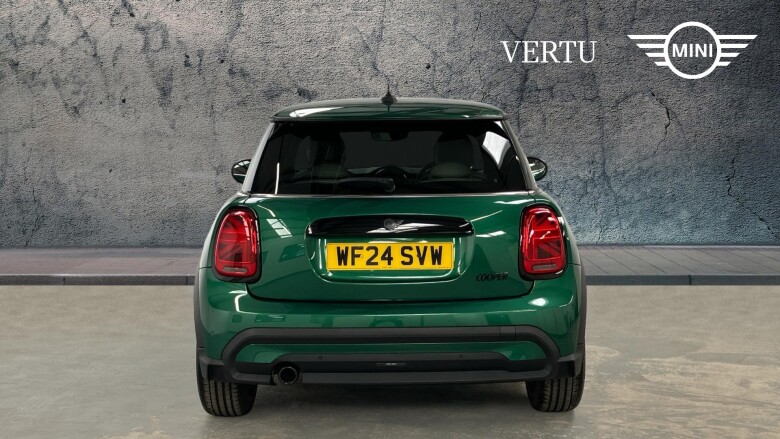 MINI Hatchback 1.5 Cooper Exclusive 3dr Auto Petrol Hatchback